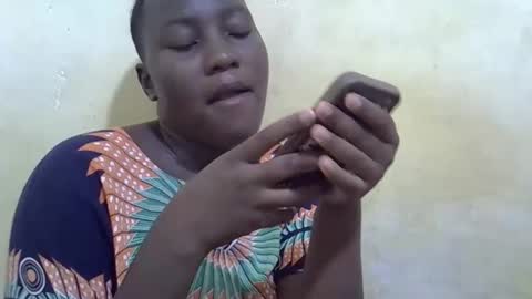 Snapshot of leilah_cute19 chatting on 05-09-26, 08:52 leilah_cute19 online show from 05-09-26, 08:52