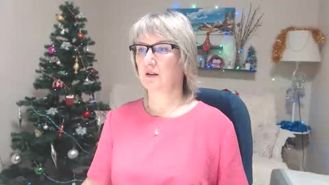 Leila Kinky online show from 12-16-25, 05:56