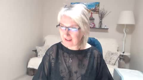Leila Kinky online show from 05-13-26, 06:00