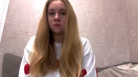 Snapshot of lelaniedzwiecki chatting on 11-20-25, 07:41 Kimiko online show from 11-20-25, 07:41