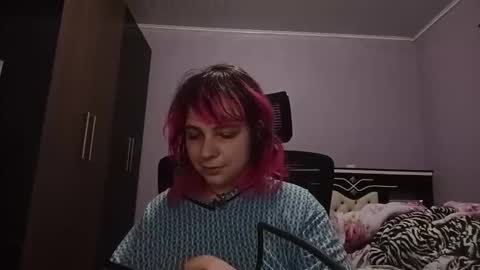 lelcomlal online show from 06-01-26, 04:58
