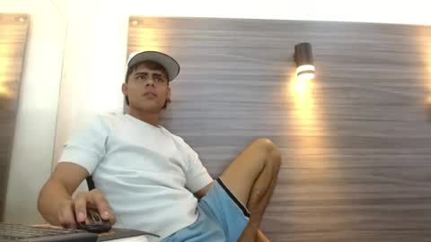 Snapshot of lelehott01 chatting on 07-14-26, 03:22 lelehott01 online show from 07-14-26, 03:22
