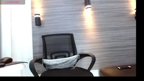 Snapshot of lelehott01 chatting on 07-18-26, 03:22 lelehott01 online show from 07-18-26, 03:22