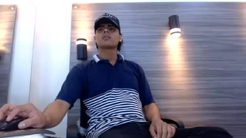 Snapshot of lelehott01 chatting on 07-27-26, 03:02 lelehott01 online show from 07-27-26, 03:02