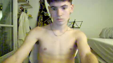 Snapshot of lelele44 chatting on 10-08-25, 11:02 lelele44 online show from 10-08-25, 11:02