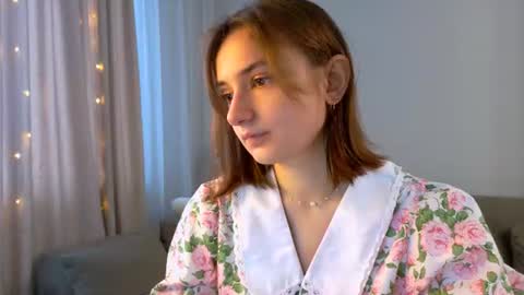 Snapshot of lelia_vibe chatting on 06-19-26, 01:59 Lelia online show from 06-19-26, 01:59