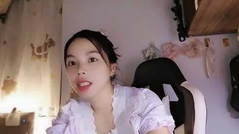Snapshot of lemon8386 chatting on 06-16-26, 01:03 lemon8386 online show from 06-16-26, 01:03