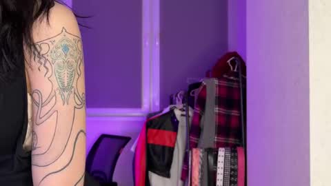 2 shy lemons 1 peach online show from 09-19-25, 07:36