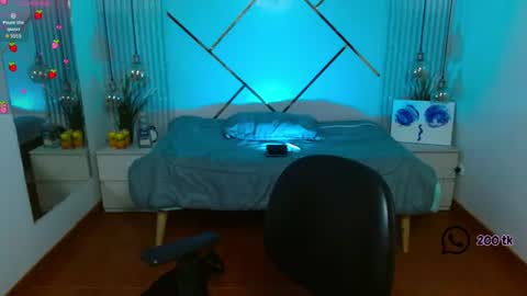 Snapshot of lena_roses chatting on 07-01-26, 07:35 Lena online show from 07-01-26, 07:35