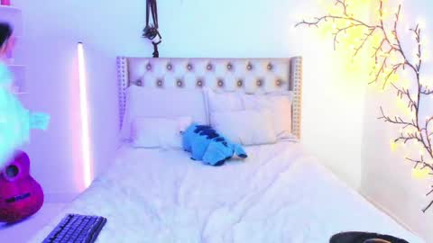 Lena  online show from 04-07-26, 10:20