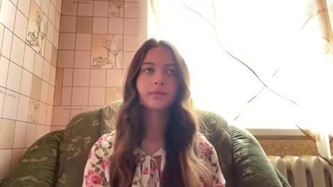 Hellomy name is Natalyits my first day here nice to meet you Give me 50 thumbs ups online show from 06-01-26, 07:32