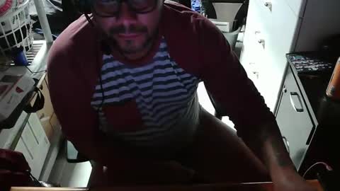 Latino Heat online show from 10-25-25, 12:07