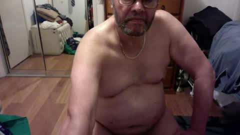 Snapshot of lennyfife chatting on 02-26-25, 07:05 Pussylicker online show from 02-26-25, 07:05