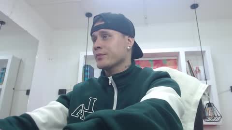 Yesid online show from 02-08-25, 02:16