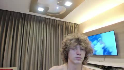 leo_wildd online show from 10-04-25, 01:31