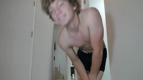 leo_wildd online show from 11-01-25, 04:25