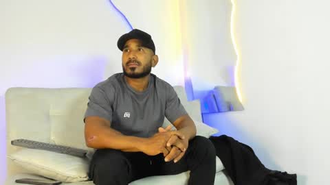 Snapshot of leocarter_ chatting on 06-03-26, 10:18 leo online show from 06-03-26, 10:18