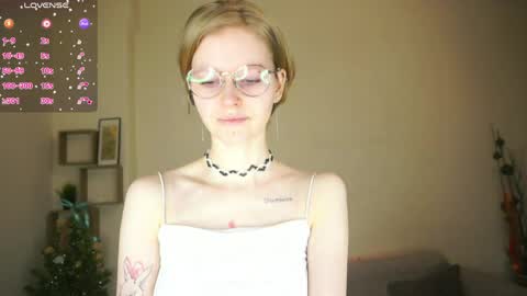 Hello Im Roxy Im just starting my journey here so lets get acquainted online show from 04-06-26, 04:19