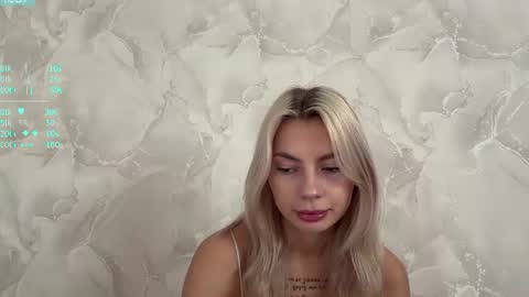 Snapshot of leomaainslie chatting on 06-18-26, 05:08 Adele online show from 06-18-26, 05:08