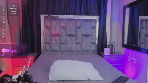 Snapshot of leomonnroe chatting on 04-18-26, 07:18 leomonnroe online show from 04-18-26, 07:18