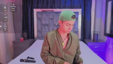 Snapshot of leomonnroe chatting on 05-10-26, 05:18 leomonnroe online show from 05-10-26, 05:18