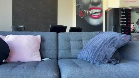 Leon online show from 02-01-25, 03:08