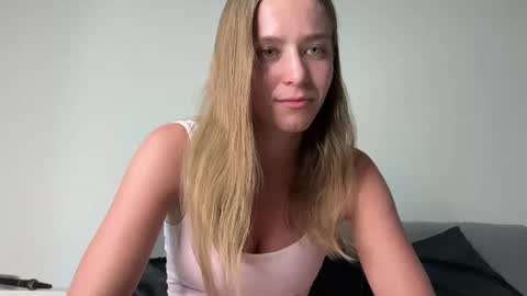 Emma online show from 06-23-26, 01:31