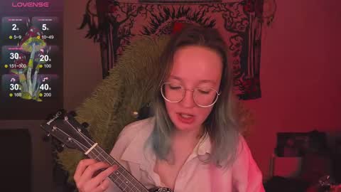 leona online show from 12-01-24, 10:10