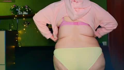 Leona tracie online show from 02-02-26, 06:17