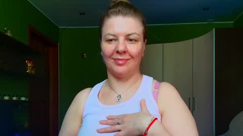 Leona tracie online show from 05-22-26, 08:21