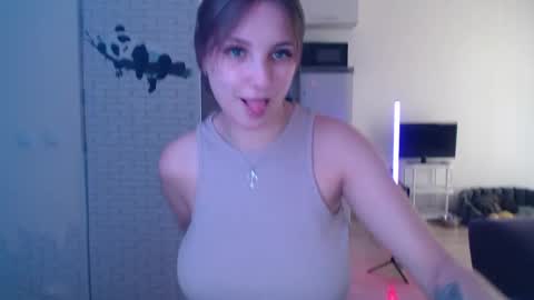 Leonaalove online show from 04-01-26, 11:22