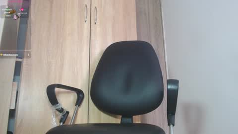 Snapshot of leonal_oconer chatting on 07-15-26, 05:18 iam leonal online show from 07-15-26, 05:18