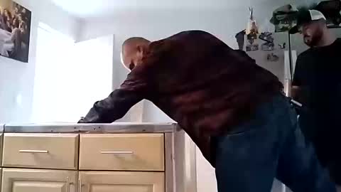 Snapshot of leonar0101 chatting on 10-16-25, 12:22 leonar0101 online show from 10-16-25, 12:22