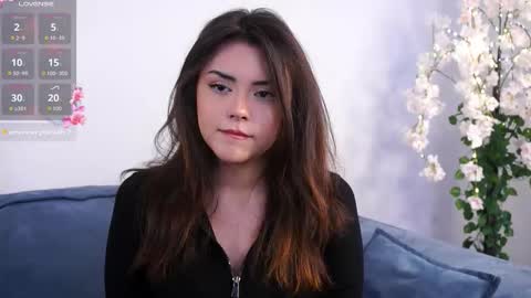 Mia online show from 11-16-25, 08:09