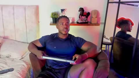 Leandro jones online show from 02-06-26, 07:39