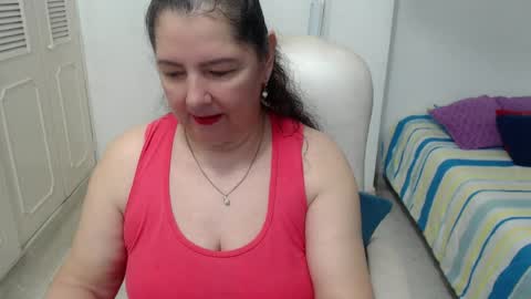 leonela   online show from 05-18-26, 12:51