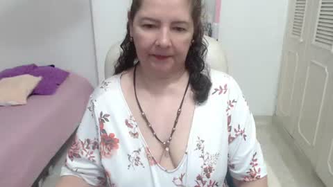 leonela   online show from 07-01-26, 09:22