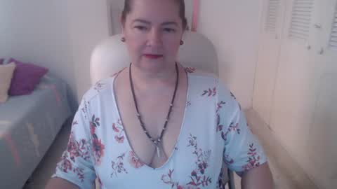 leonela   online show from 07-15-26, 08:25