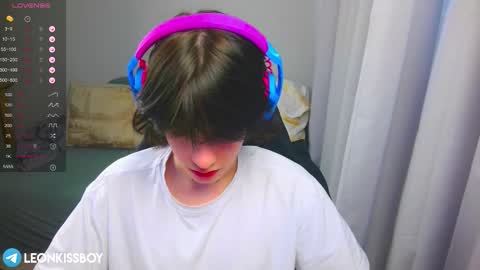 leonkissboy online show from 03-25-26, 04:51