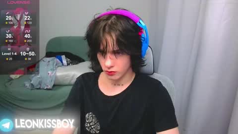 leonkissboy online show from 04-15-26, 04:14
