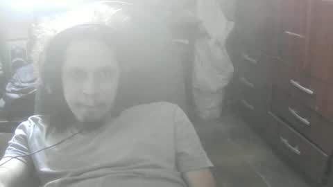 Snapshot of leonnxv chatting on 04-12-26, 09:47 leonnxv online show from 04-12-26, 09:47