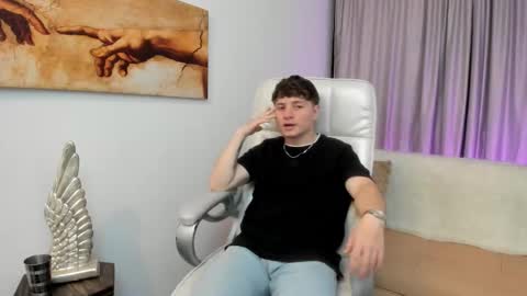 Leo  online show from 11-05-25, 04:34