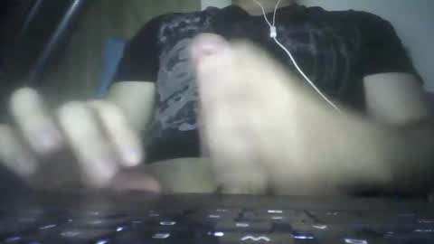 Snapshot of leoonel_95 chatting on 05-12-26, 05:04 leoonel_95 online show from 05-12-26, 05:04