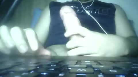 Snapshot of leoonel_95 chatting on 05-31-26, 05:37 leoonel_95 online show from 05-31-26, 05:37