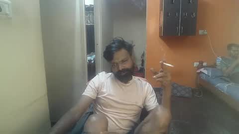 Snapshot of leosbroad chatting on 02-17-25, 12:48 Leo online show from 02-17-25, 12:48