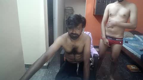 Snapshot of leosbroad chatting on 10-25-25, 06:13 Leo online show from 10-25-25, 06:13