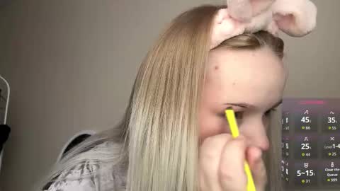 Hello everyone Im Lora Its my first day Were going to have fun together online show from 02-24-26, 11:30