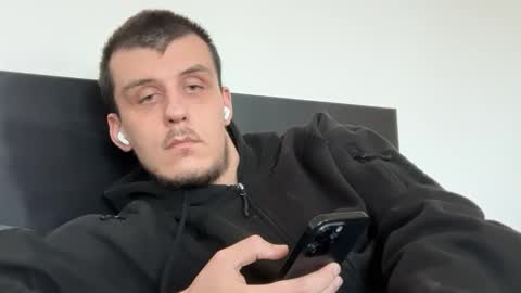 Snapshot of leox015 chatting on 04-12-26, 09:25 Leoox online show from 04-12-26, 09:25