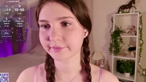 Nicole Moore online show from 02-12-26, 03:29