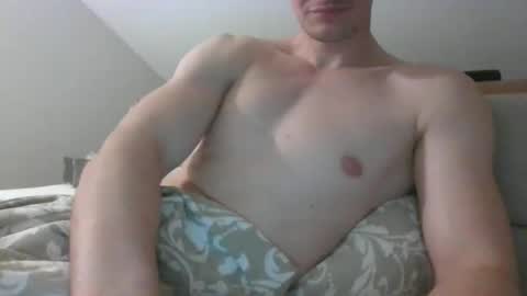 lesbianunicorn1 online show from 04-12-26, 07:30